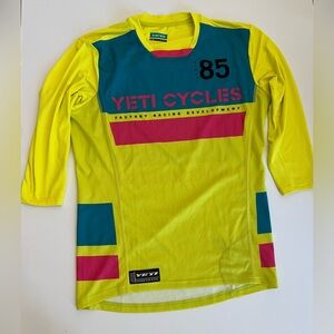 Yeti Cycles Enduro 3/4 Sleeve Jersey, Medium.